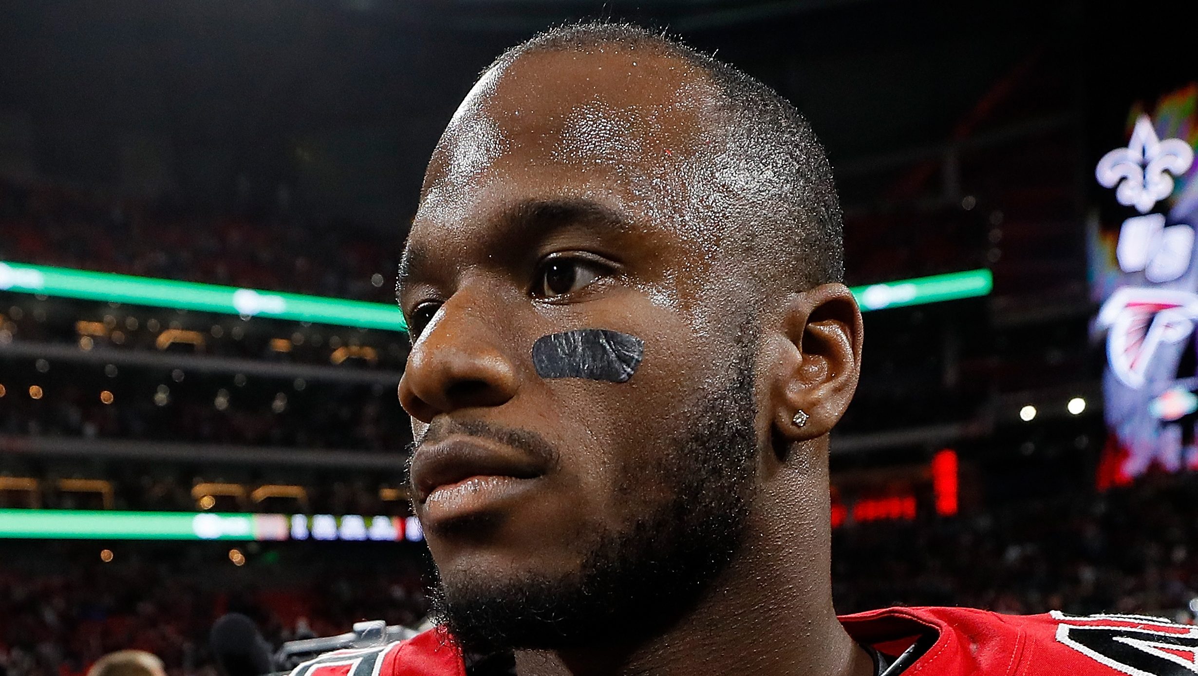 Deion Jones reuniting with Dan Quinn could be beneficial for Cowboys ✭  Inside The Star