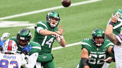 Ex-Jets Starter Signs 1-Year Deal With Bitter Rival: Report