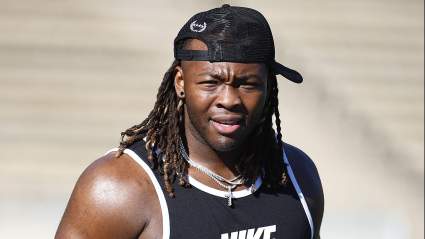 Jets’ Free-Agent Target Visits With AFC Competitor: Report