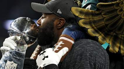 Ex-Eagles Hero Details Insane Super Bowl Security Fiasco with Kevin Hart