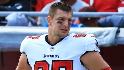 What Does Bucs’ Latest Signing Mean for Rob Gronkowski?