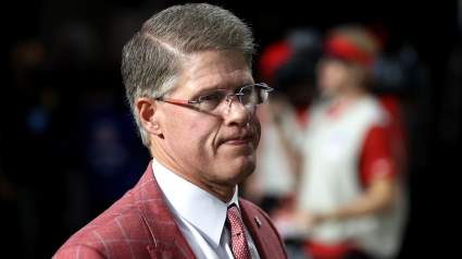 Chiefs, NFL Community React to Passing of Franchise Hall of Famer
