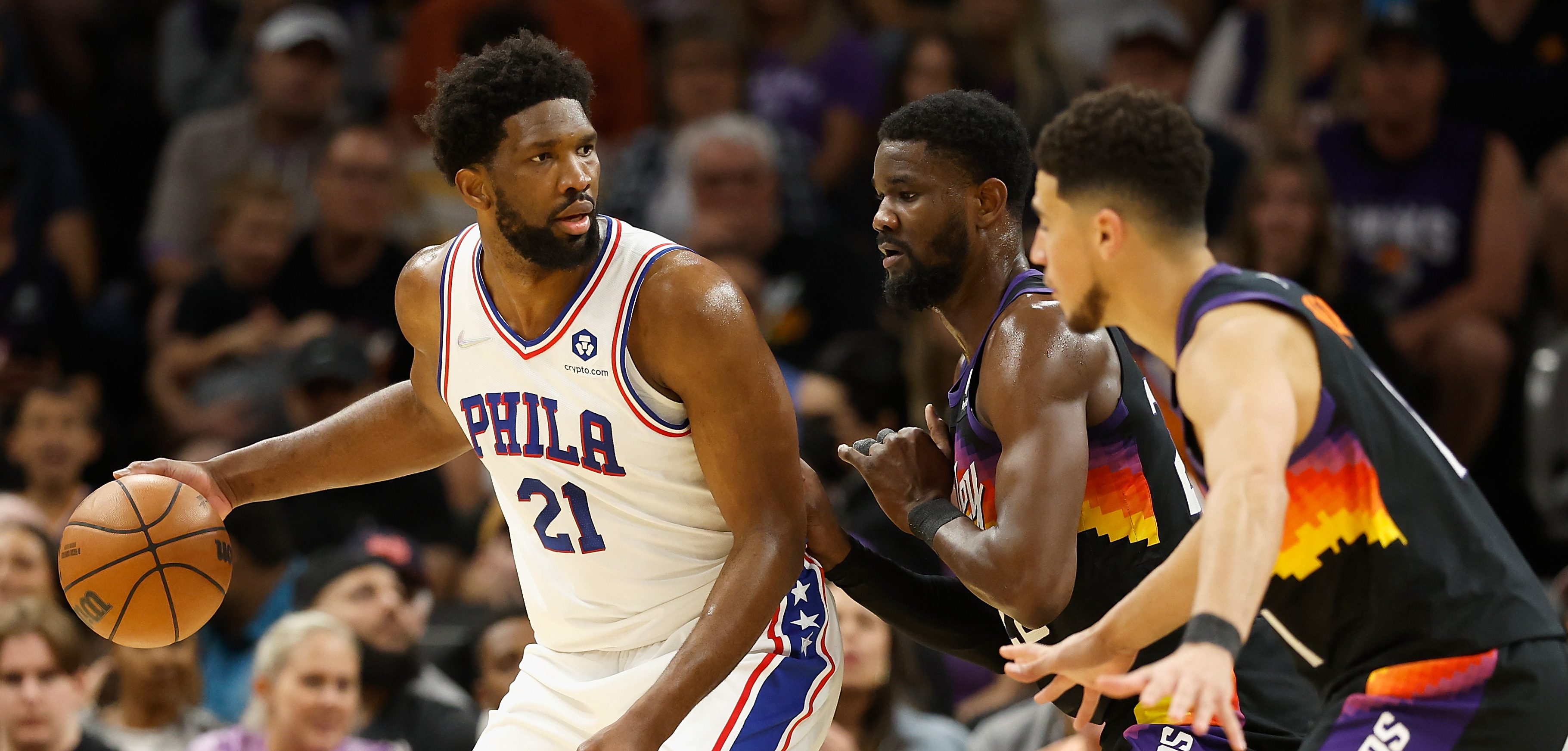 Sixers star Joel Embiid attends Eagles matchup vs. Cowboys, meets