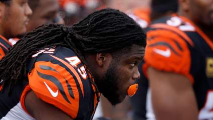Former Browns Linebacker, All-American Inks Deal to Join Cowboys