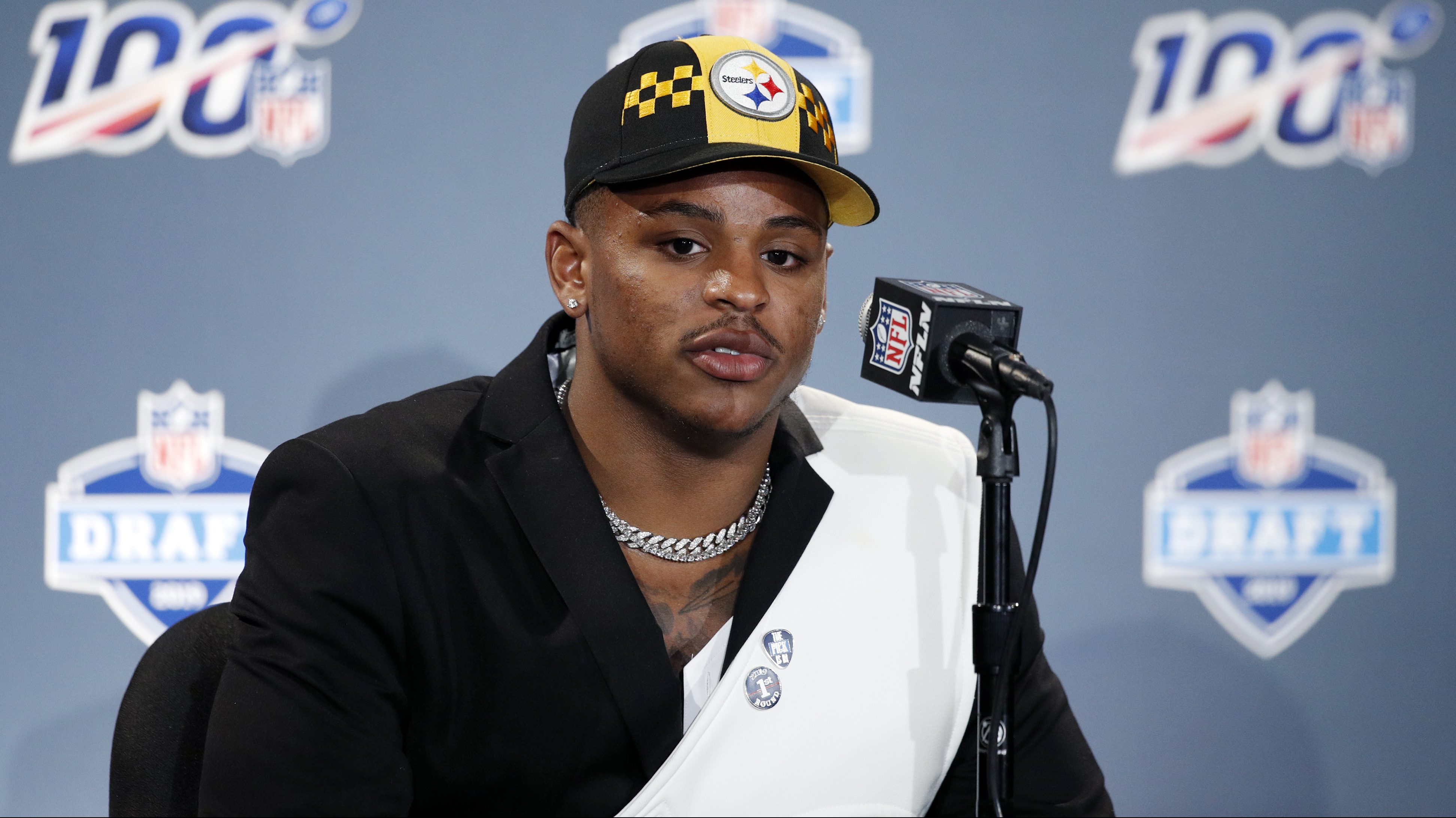 Pros and Cons of Steelers trading Devin Bush at the deadline