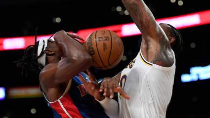 2 Ex-Lakers Centers With All-Star Pedigrees Land With New Teams