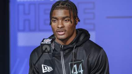 Top Rookie’s Holdout May Cause ‘Tension’ With New Bears GM: Report