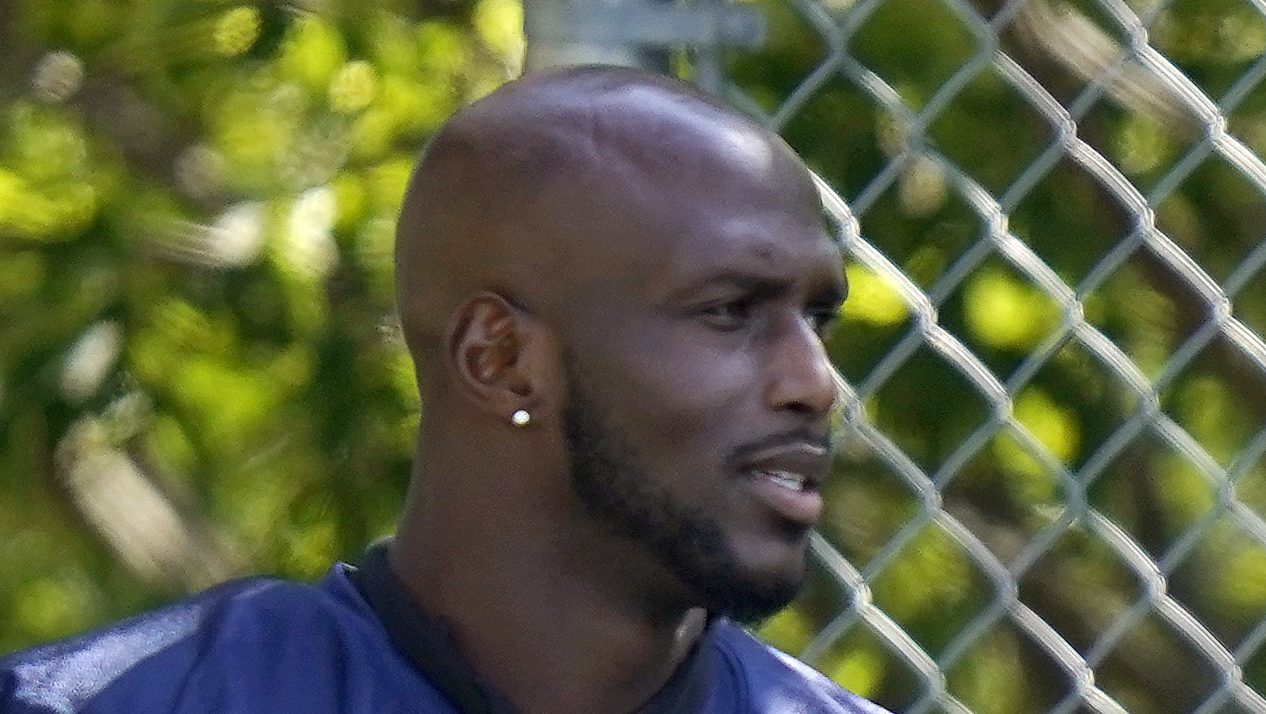 Former Rutgers stars Jason and Devin McCourty spending time