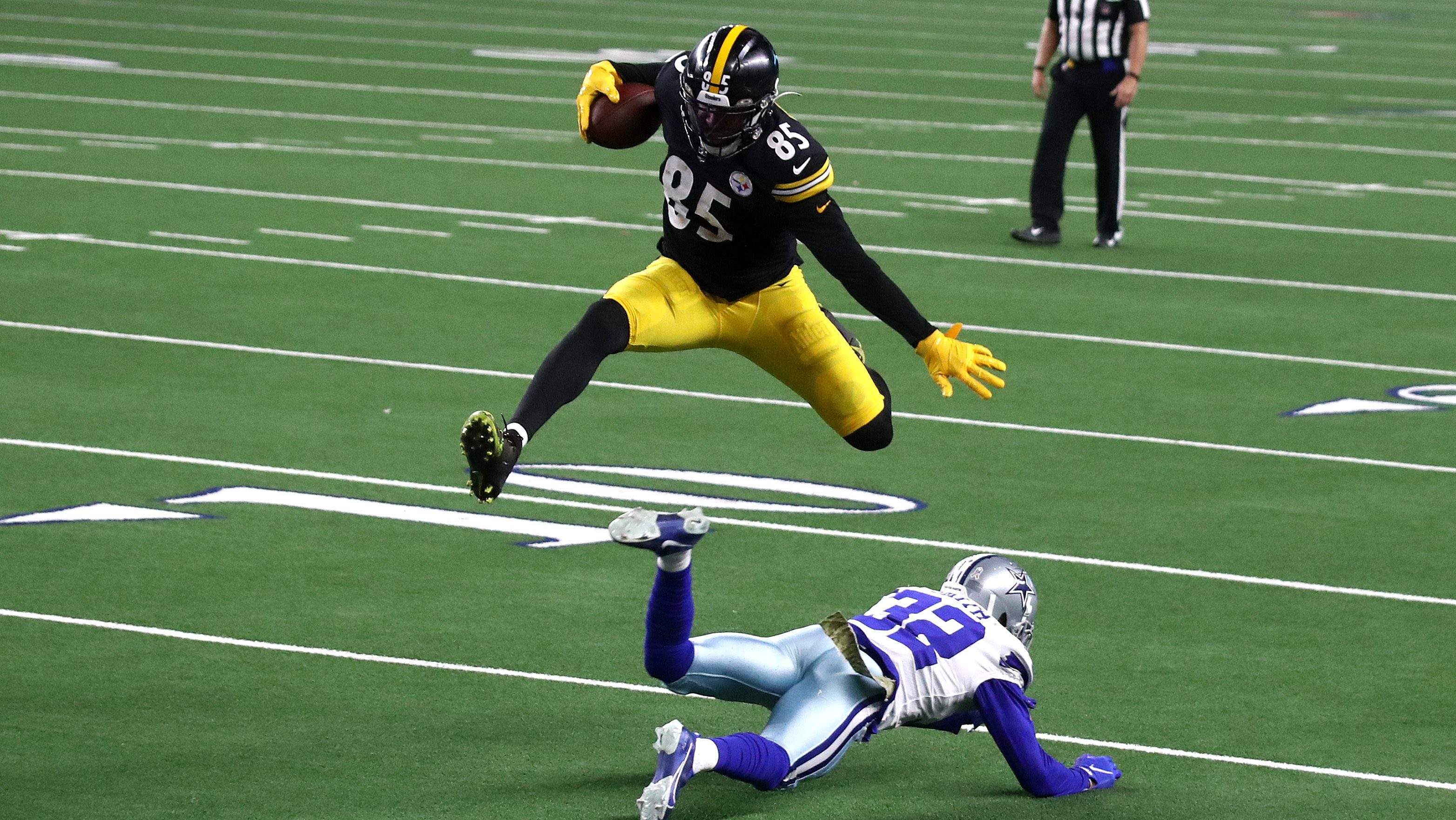 Giants Work Out Former Pro Bowl TE Eric Ebron [REPORT]