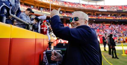 Cowboys in Race with Commanders for 4-Time Pro Bowl LB: Report