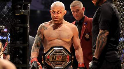 Alex Volkanovski Reacts to Challenges From Current & Former UFC Champs