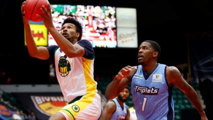 Warriors Champ, Player Mentor Joining California Rival: Report