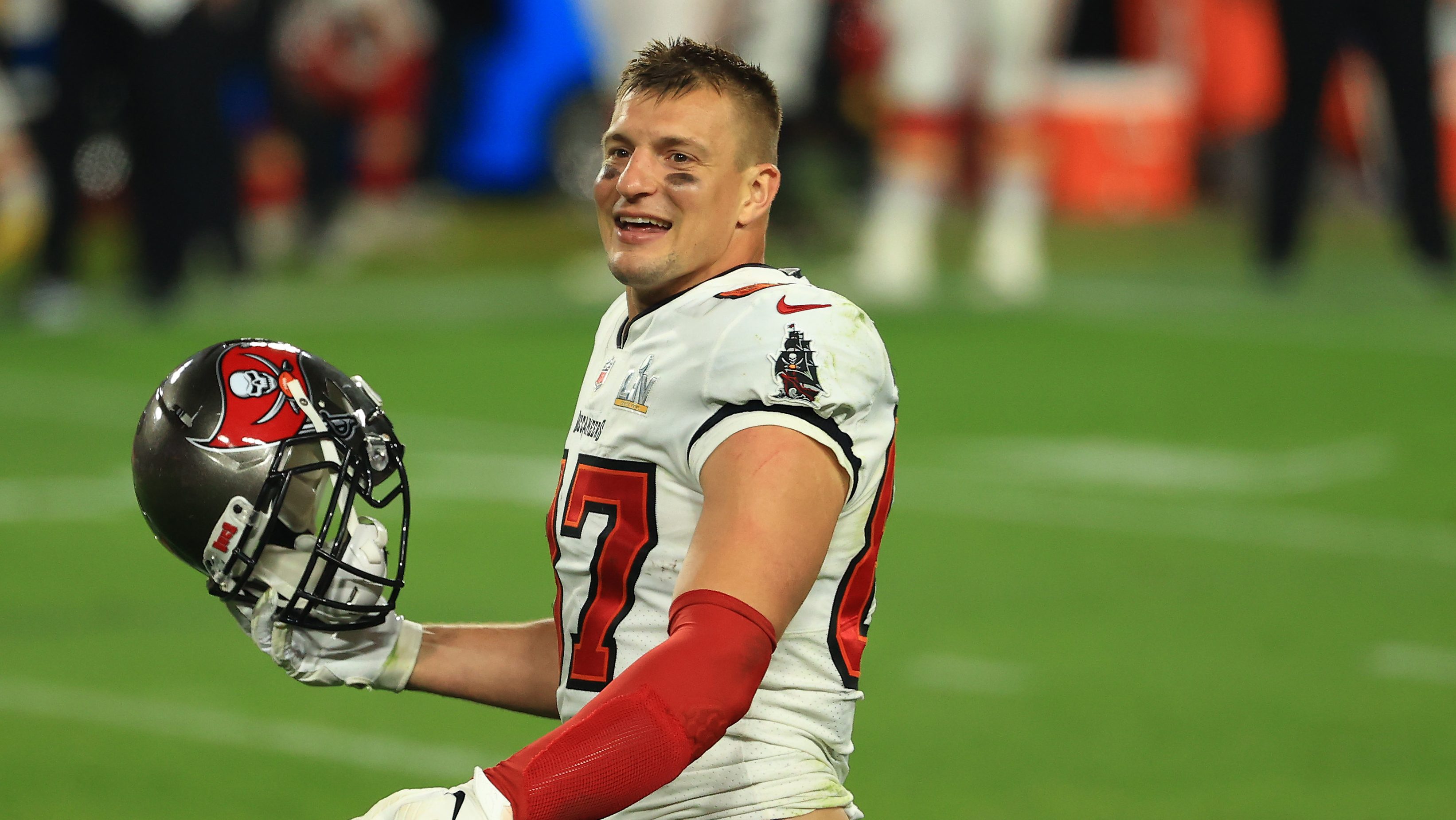 Retired Tampa Bay Buccaneers TE Rob Gronkowski says he's not planning a  return - ESPN