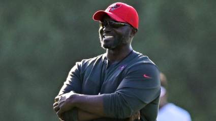 Buccaneers Sign Playmaking Tight End: Report