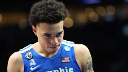 HOF Coach Thinks Highly of Warriors Two-Way Guard