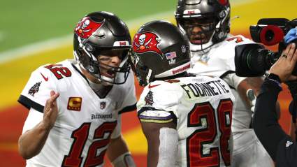 Bucs’ Leonard Fournette Gives Tom Brady an Ironic Birthday Gift