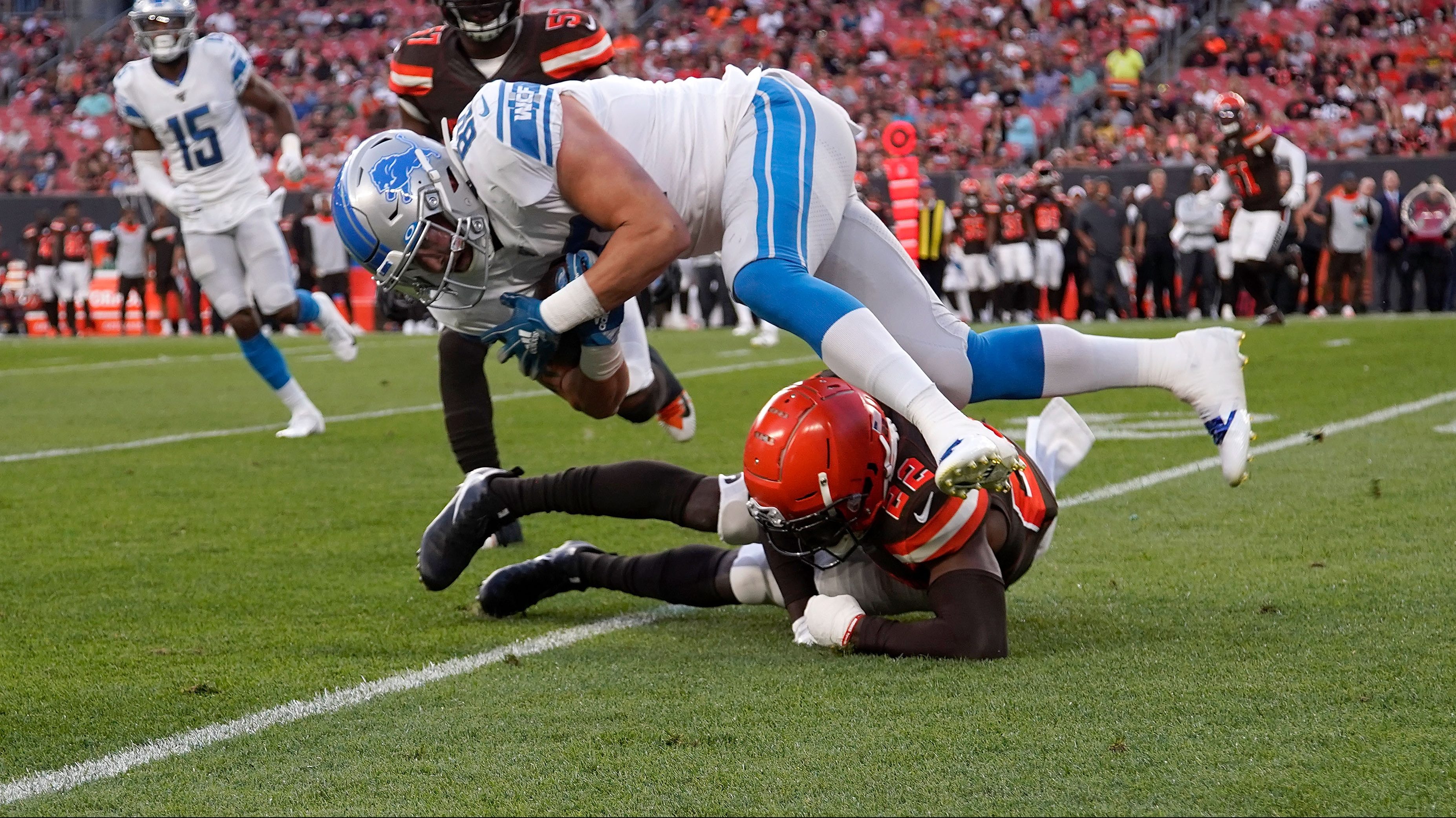 Lions FB Jason Cabinda returns to practice, DeShon Elliott suited