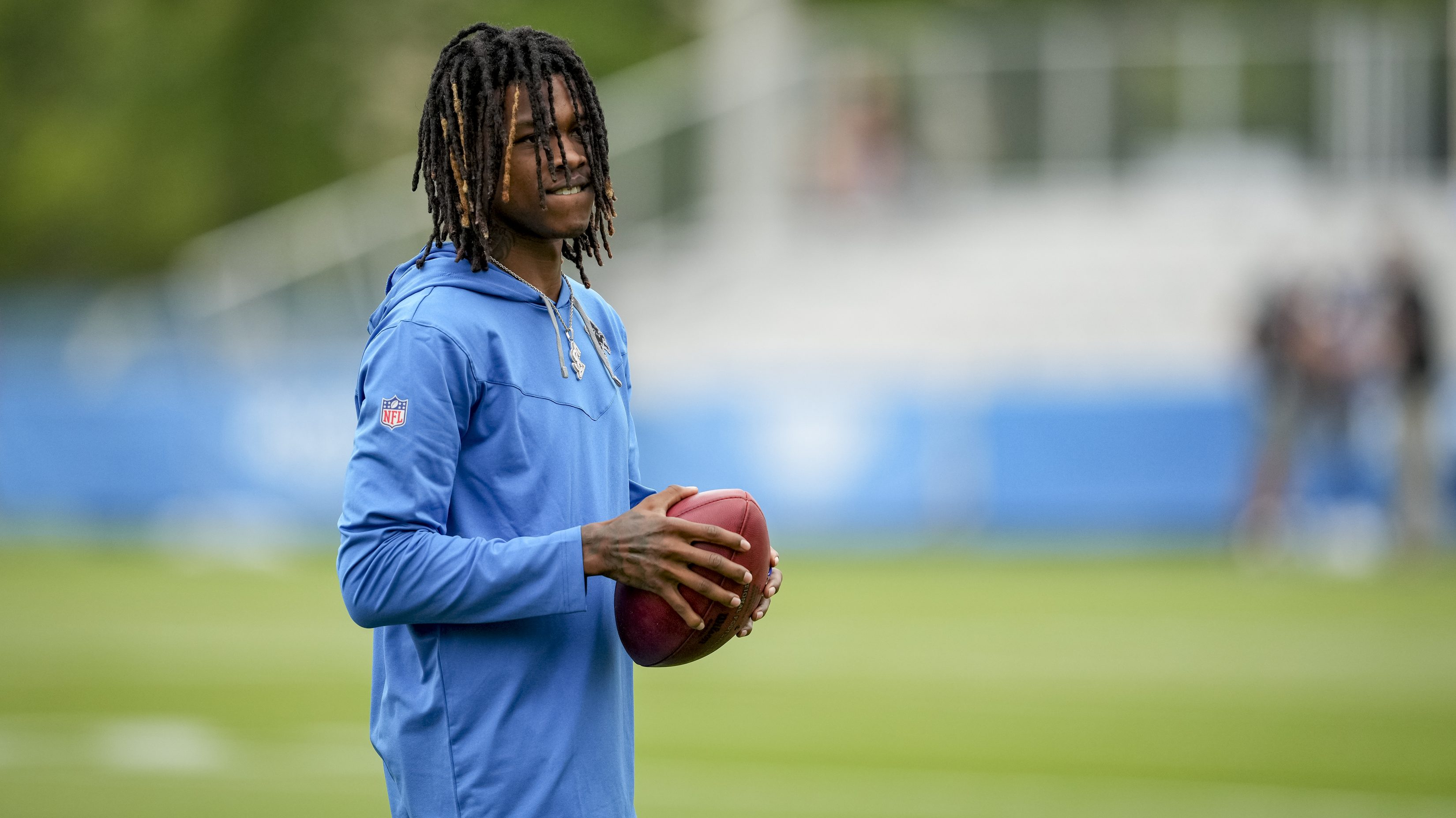 Lions receiver Jameson Williams getting plenty of snaps in camp before  serving his suspension