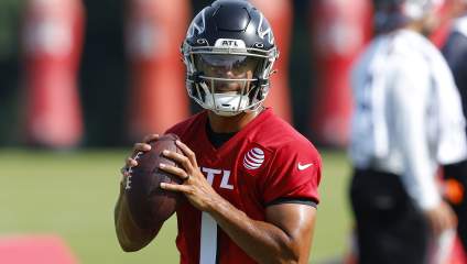 Mike Vick Sends Message on Falcons Starting QB Job