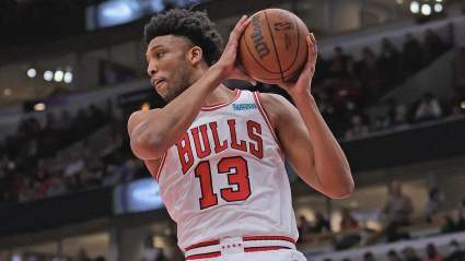 Embattled Bulls Big Man Gets Strong Vote of Confidence