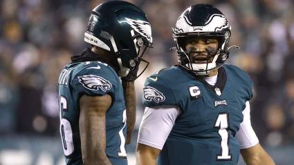 Eagles Starter Sends Blunt Message After Surprise Signing
