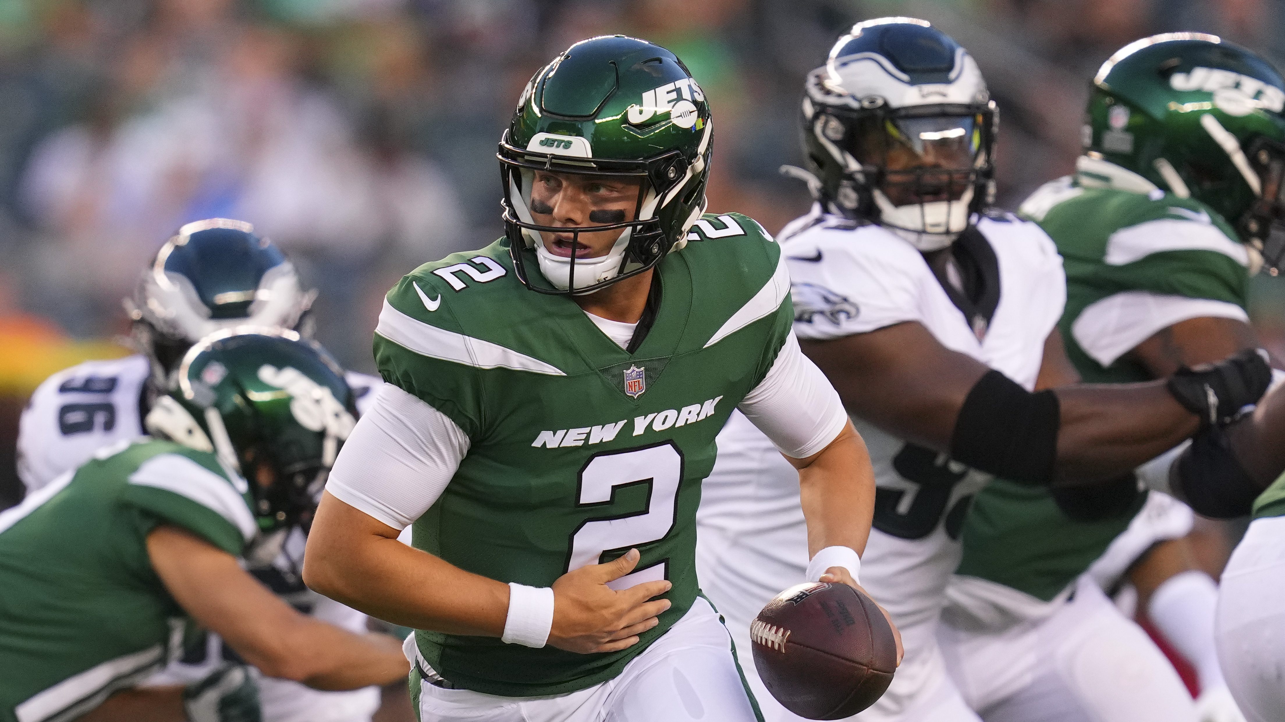 New York Jets QB Zach Wilson out 2-4 weeks after suffering bone