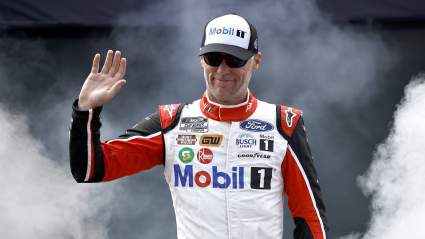 Kevin Harvick Ties Kyle Busch on All-Time List