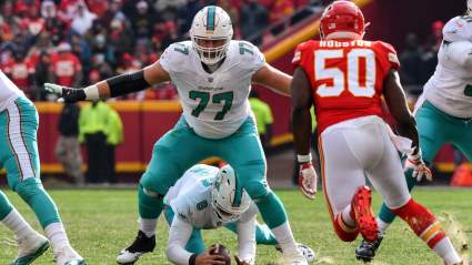 Steelers Trade With Vikings, Get Former Dolphins Captain ‘Basically For Free’