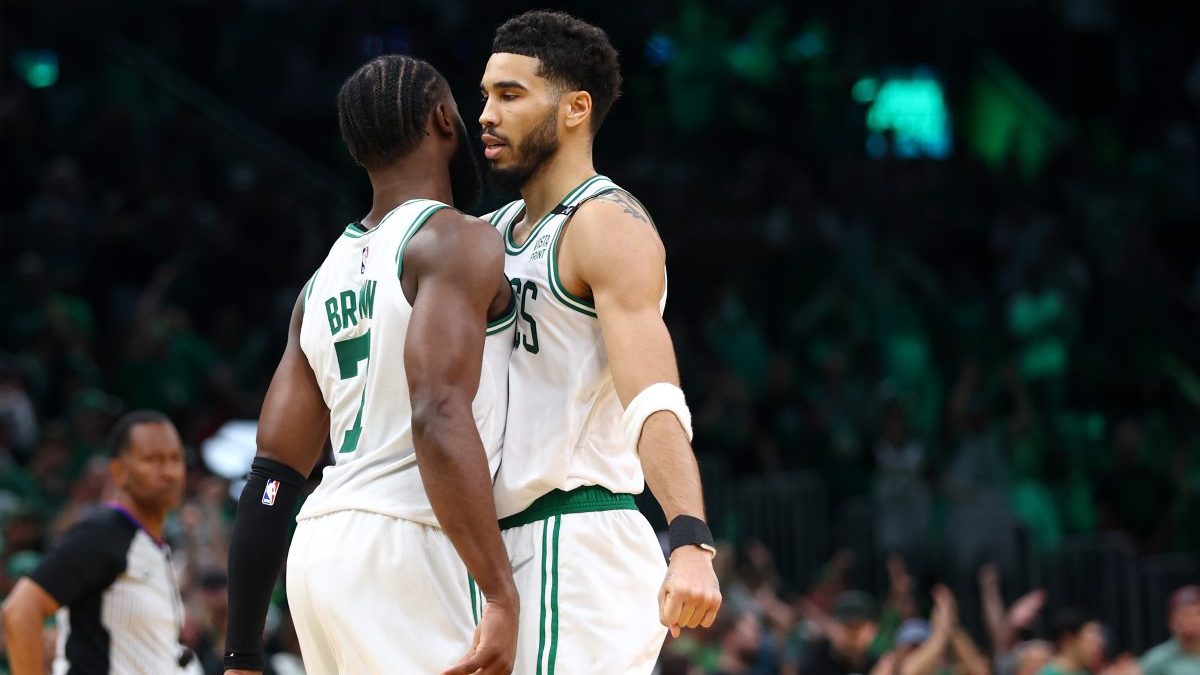 Celtics Two-Way Big Man Sends Message to Jayson Tatum