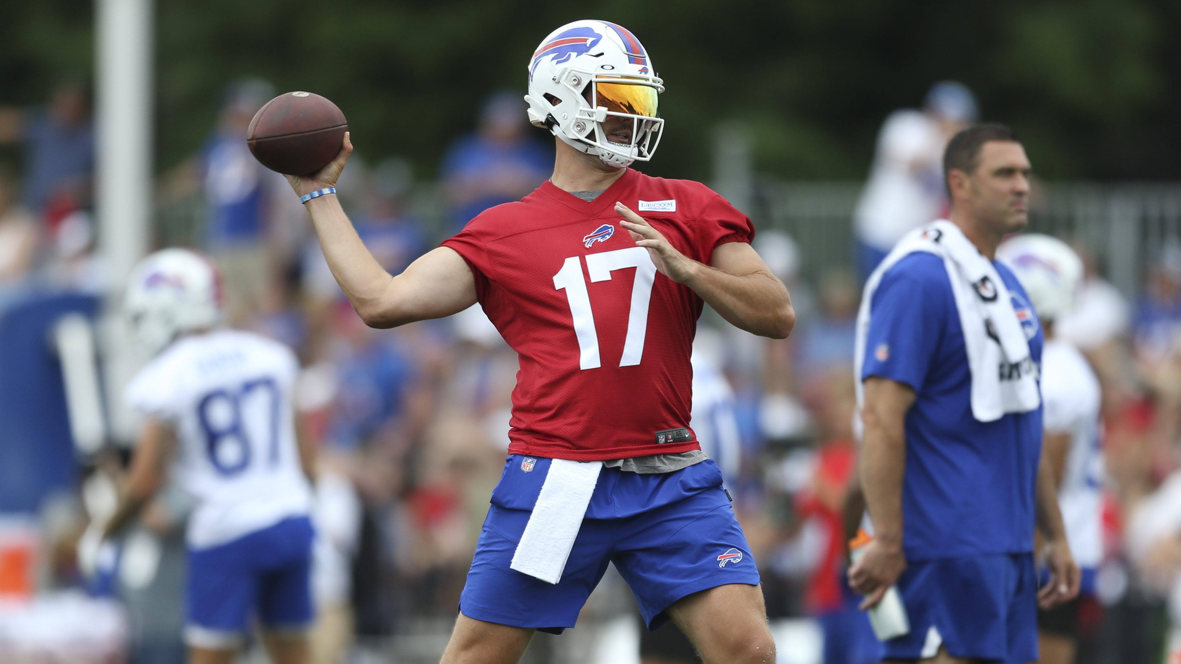 Fans draw similarities between Josh Allen's helmet and Giants gear after  Bills QB's look goes viral in training camp