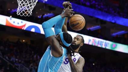 Title Contender Considered Landing Spot for Ex-Lakers 6th Man