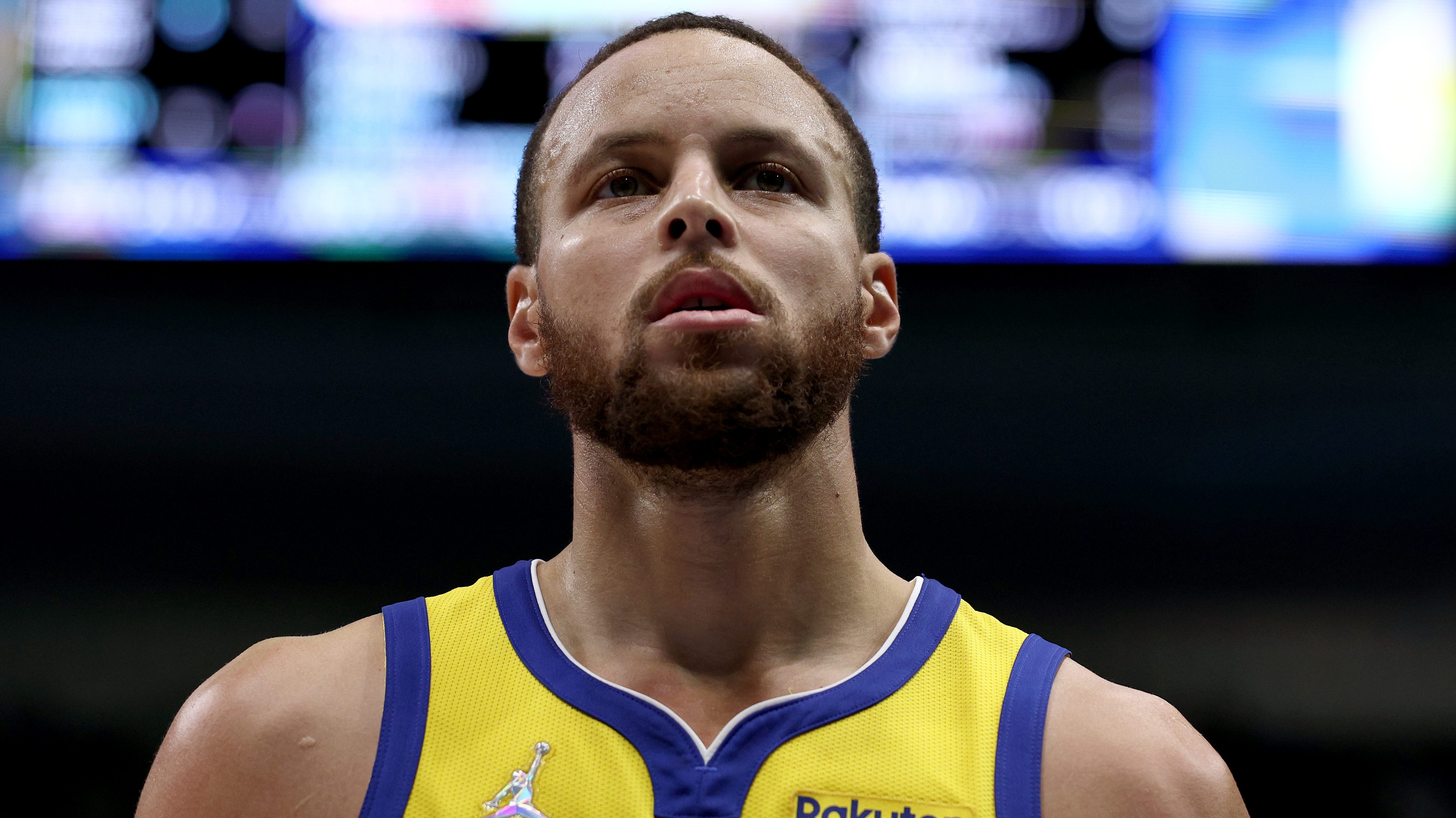 Steph Curry set to attend Klay Thompson's jersey retirement ceremony -  CougCenter
