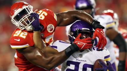 Ex-Chiefs Fan-Favorite Pass Rusher Cut by AFC Foe, Hits Waivers