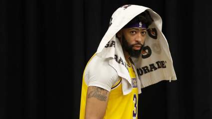 Proposed Trade Sends Anthony Davis to Warriors
