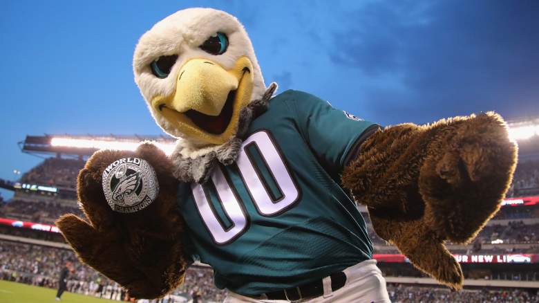 Eagles mascot Swoop