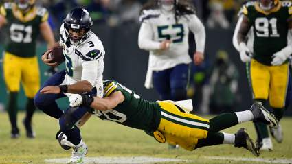 Raiders Sign Former Giants & Packers Starting LB