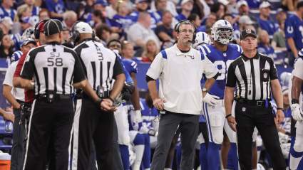 Former Colts Fan-Favorite Visits Division Rival: Report