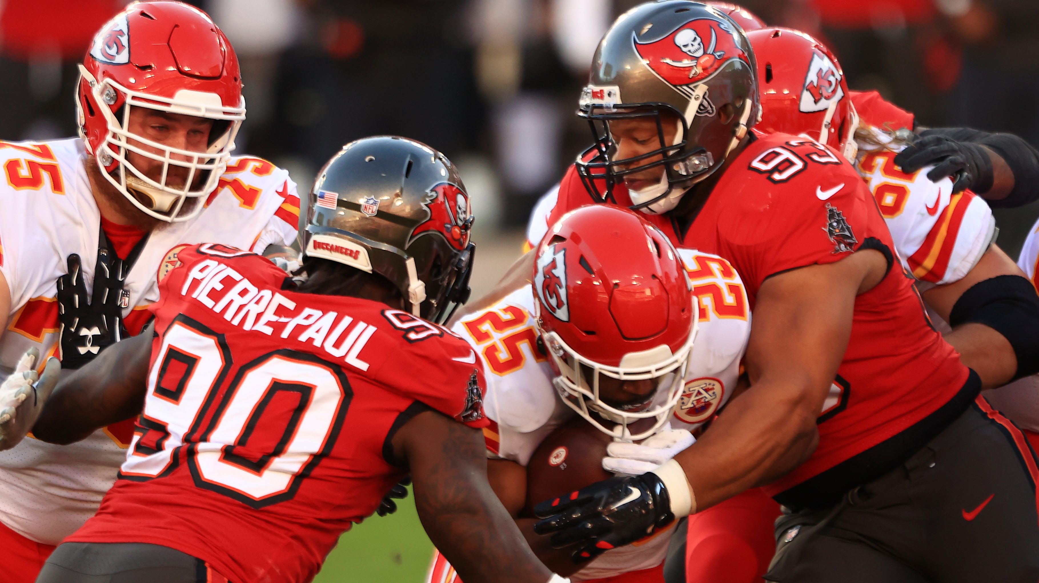 Report: Tampa Bay Buccaneers to re-sign Ndamukong Suh to one-year deal