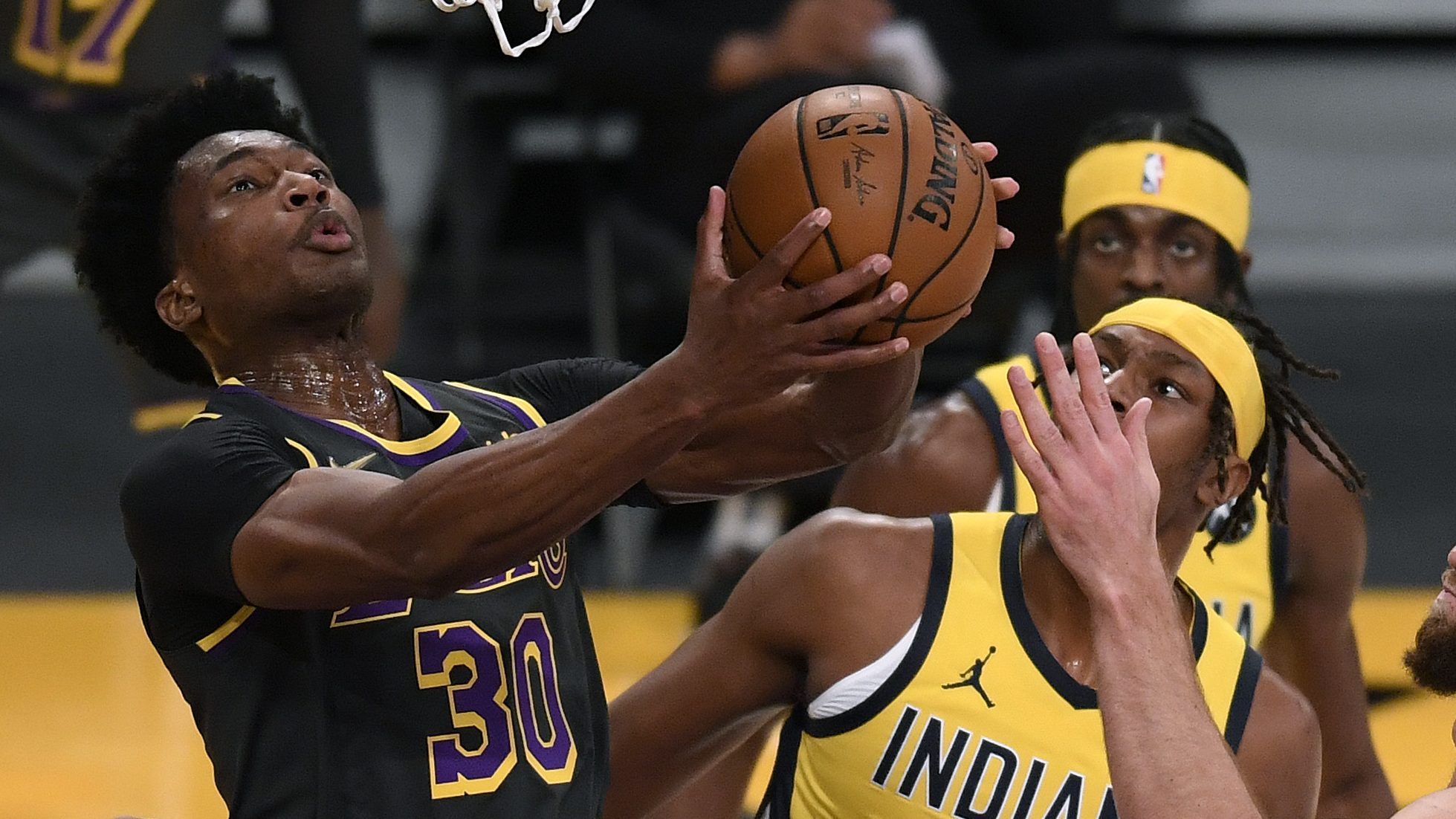 NBA Rumors: Lakers considered bringing back Damian Jones from