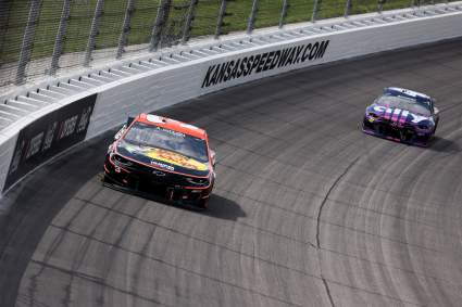 2 NASCAR Drivers Embrace ‘Underdog’ Mentality at Kansas Speedway
