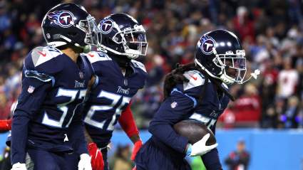 Chiefs Urged to Sign Former Defensive Rookie of the Year