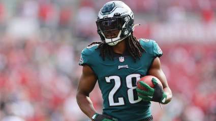 Broncos Release Ex-Eagles Starter, Injury Update on Robert Quinn