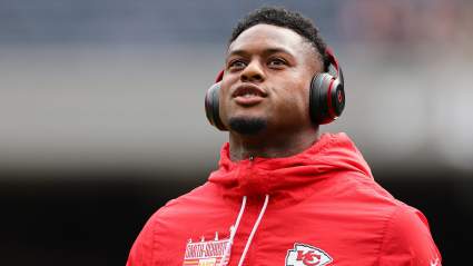 Chiefs WR JuJu Smith-Schuster Roasted by Teammate in New Miniseries