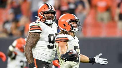 Cleveland Browns Reunite With Former Linebacker Ahead of Opener