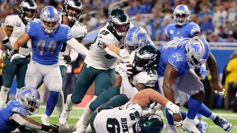 Detroit Lions linebacker Malcolm Rodriguez plays against the New