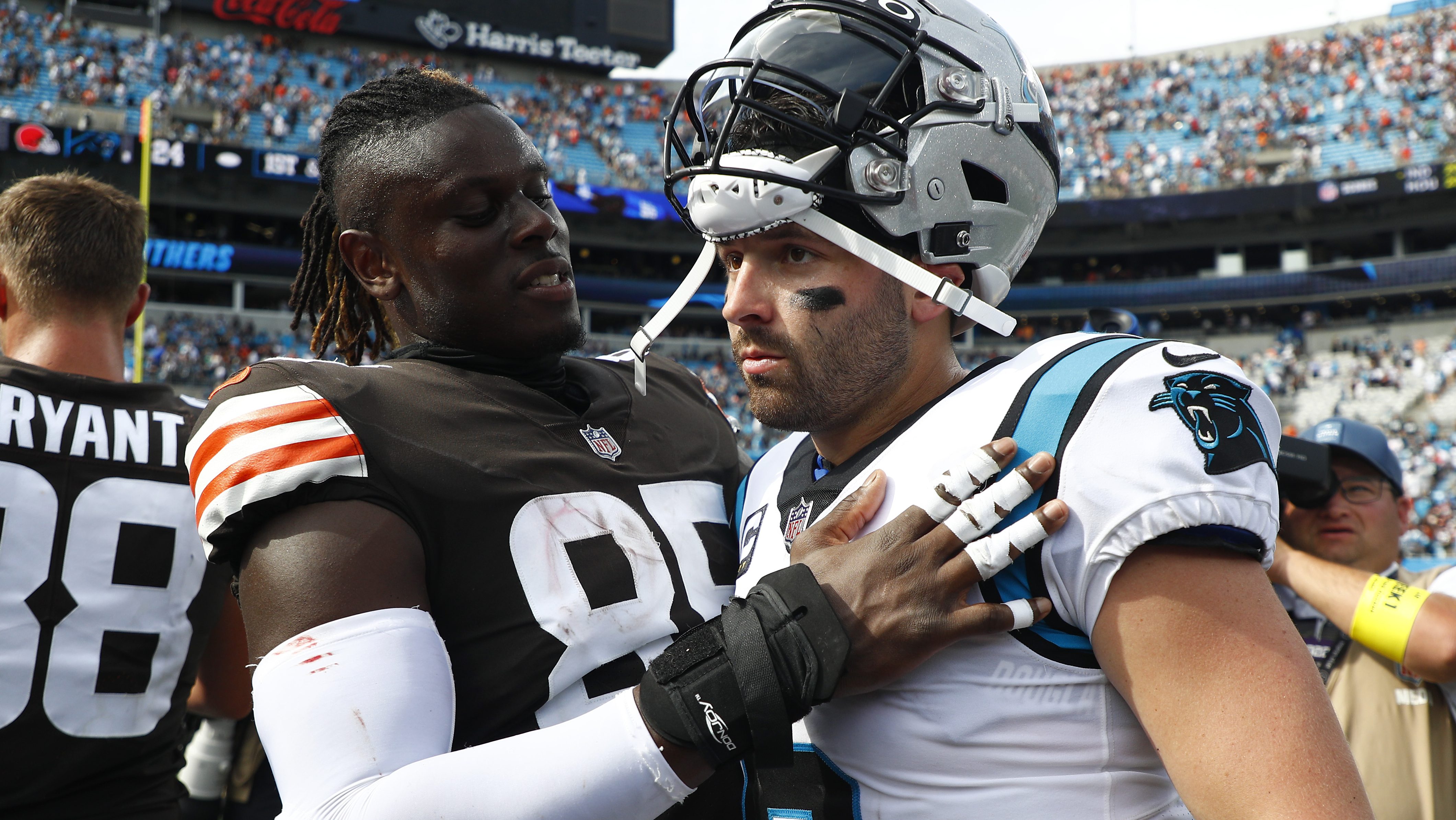 Cleveland Browns beat Mayfield, Panthers 26-24