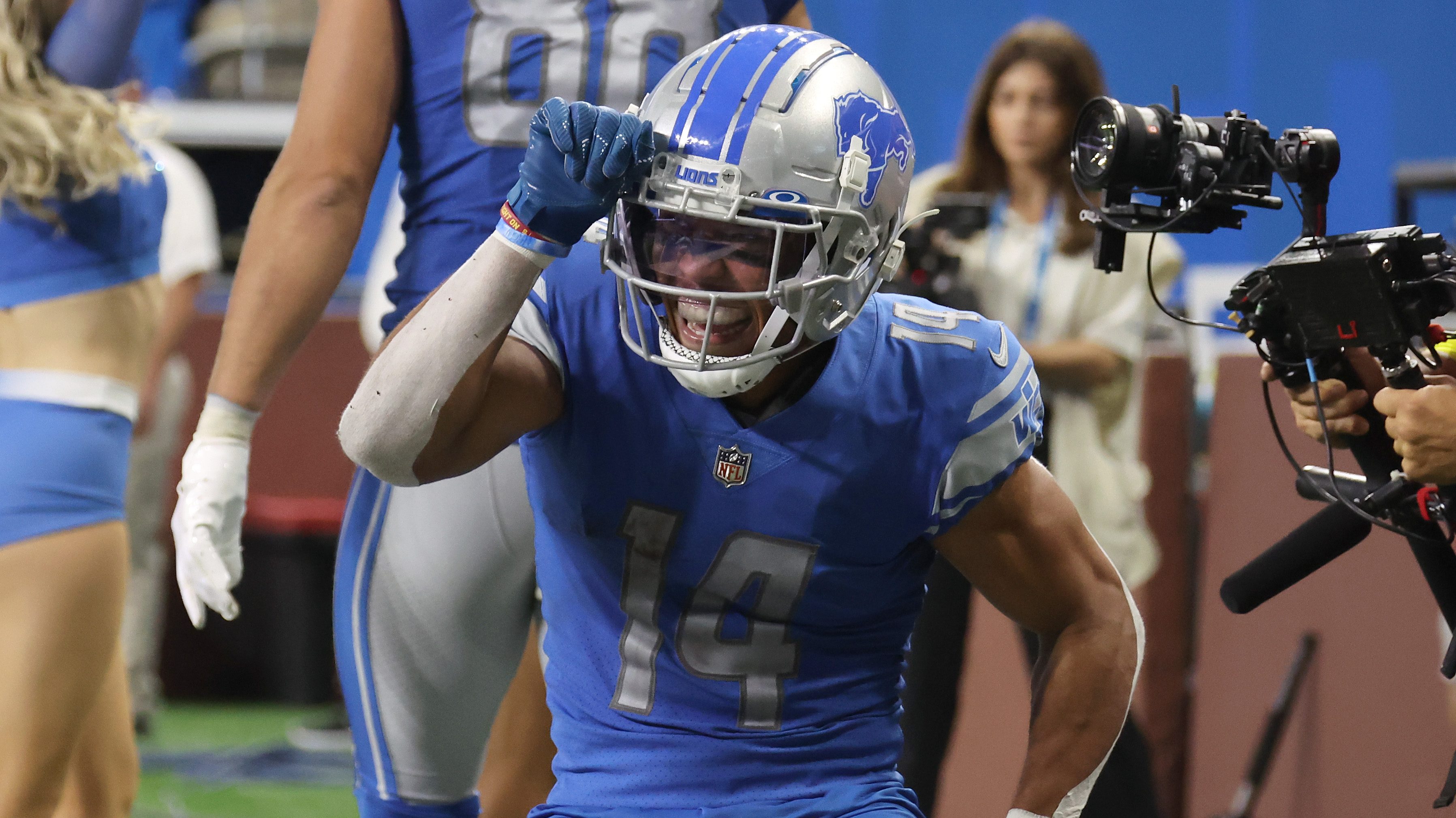 Lions' Amon-Ra St. Brown Ruled Out With Concussion