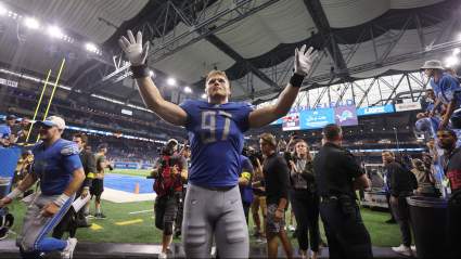 Aidan Hutchinson Shouts-out Lions Fans Following Historical Award Win
