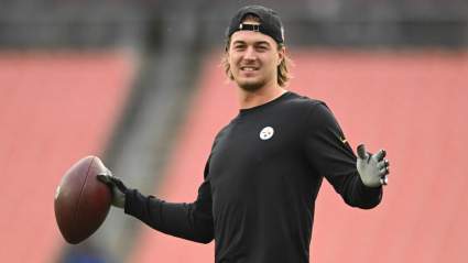 Steelers Legend Terry Bradshaw Gushes Over Kenny Pickett: ‘Love This Guy’