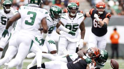 Jets Veteran Starter Carted off Field After Serious Injury vs. Bengals